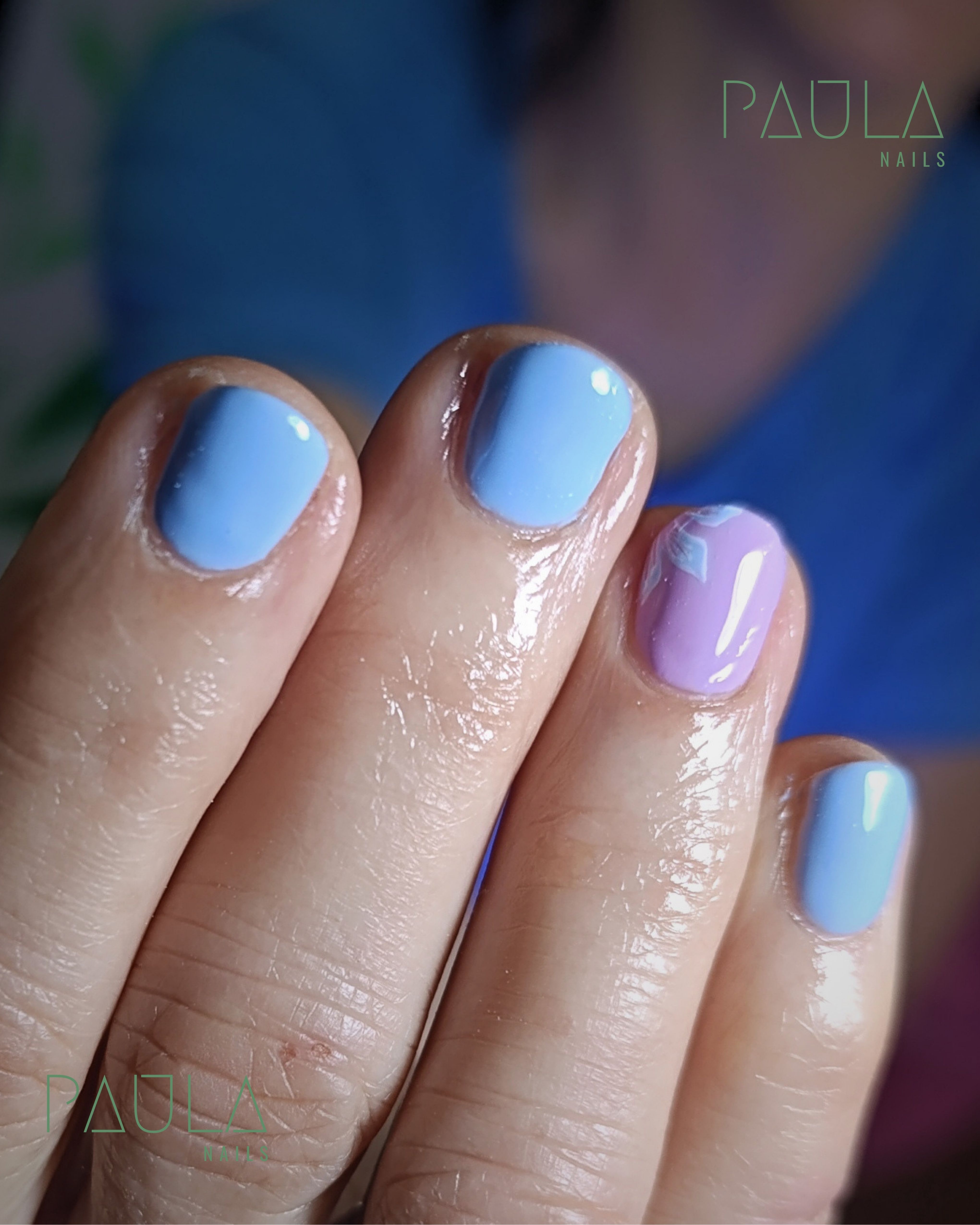 Esmalte semipermanente con diseño 